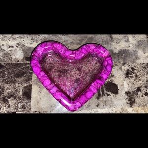Epoxy resin heart ashtray with purple pebbles